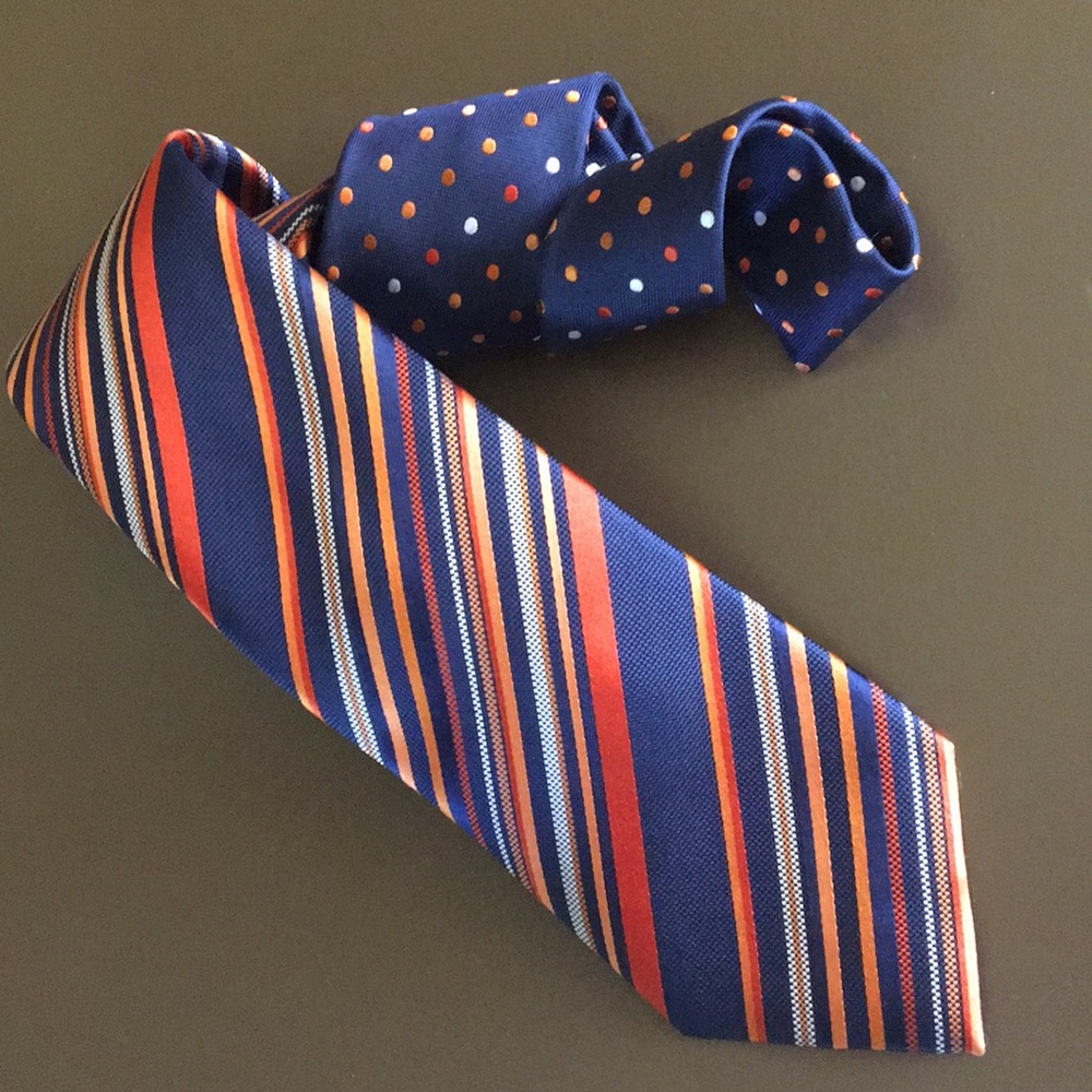 Like New BUGATCHI 100% Silk Tie - Made in Italy
